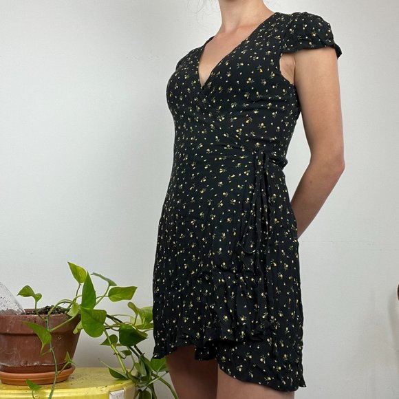 Brandy Melville - Floral Mini Wrap Dress - Black / Yellow - Women's S - Picture 2 of 4